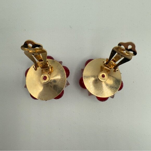 Vintage Signed Lisner Red Cluster Earrings with Glossy Beads - Picture 3 of 8
